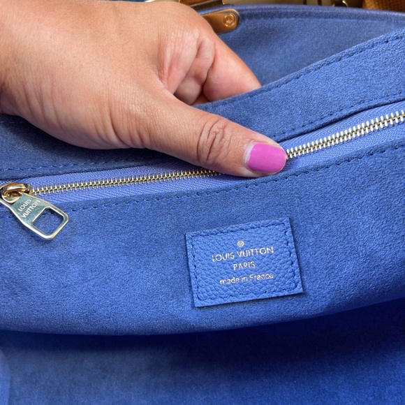 Authentic Louis Vuitton Blue Monogram Empreinte Leather St Germain PM - Picture 8 of 13